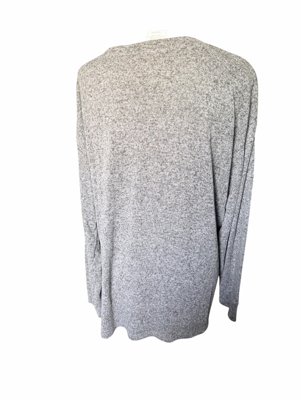 Buc-ee’s Women’s V-neck top Gray Long Sleeve Medium - Picture 4 of 6